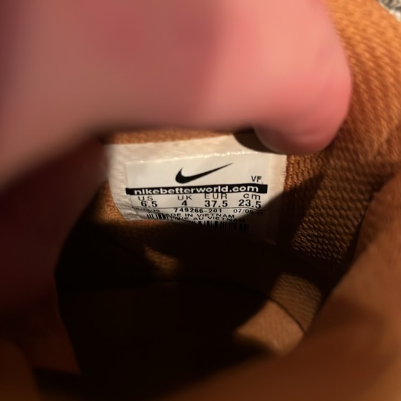 Nike Air Force 1 High Suede - Picture 9 of 9